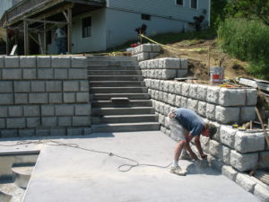 Building a retaining wall (View 1)