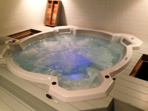 Grantham Large Indoor Hot Tub